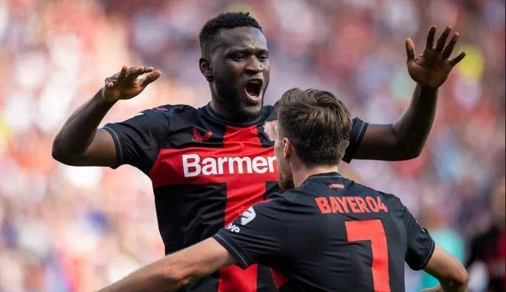 开云体育入口-包含勒沃库森防守失误，被对手反超一分差距的词条