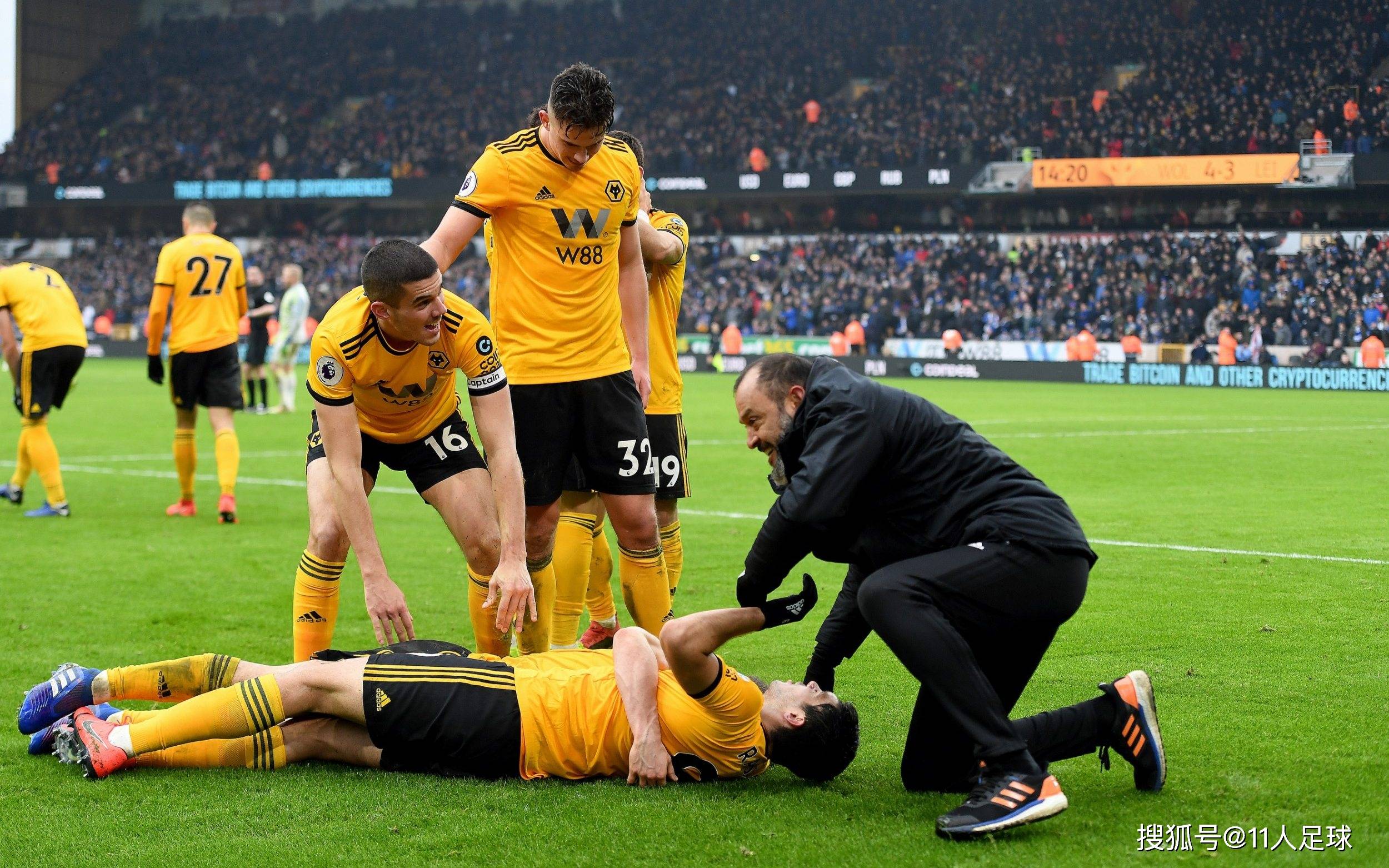 沃特福德前锋受伤下场，球队窘境难解的简单介绍