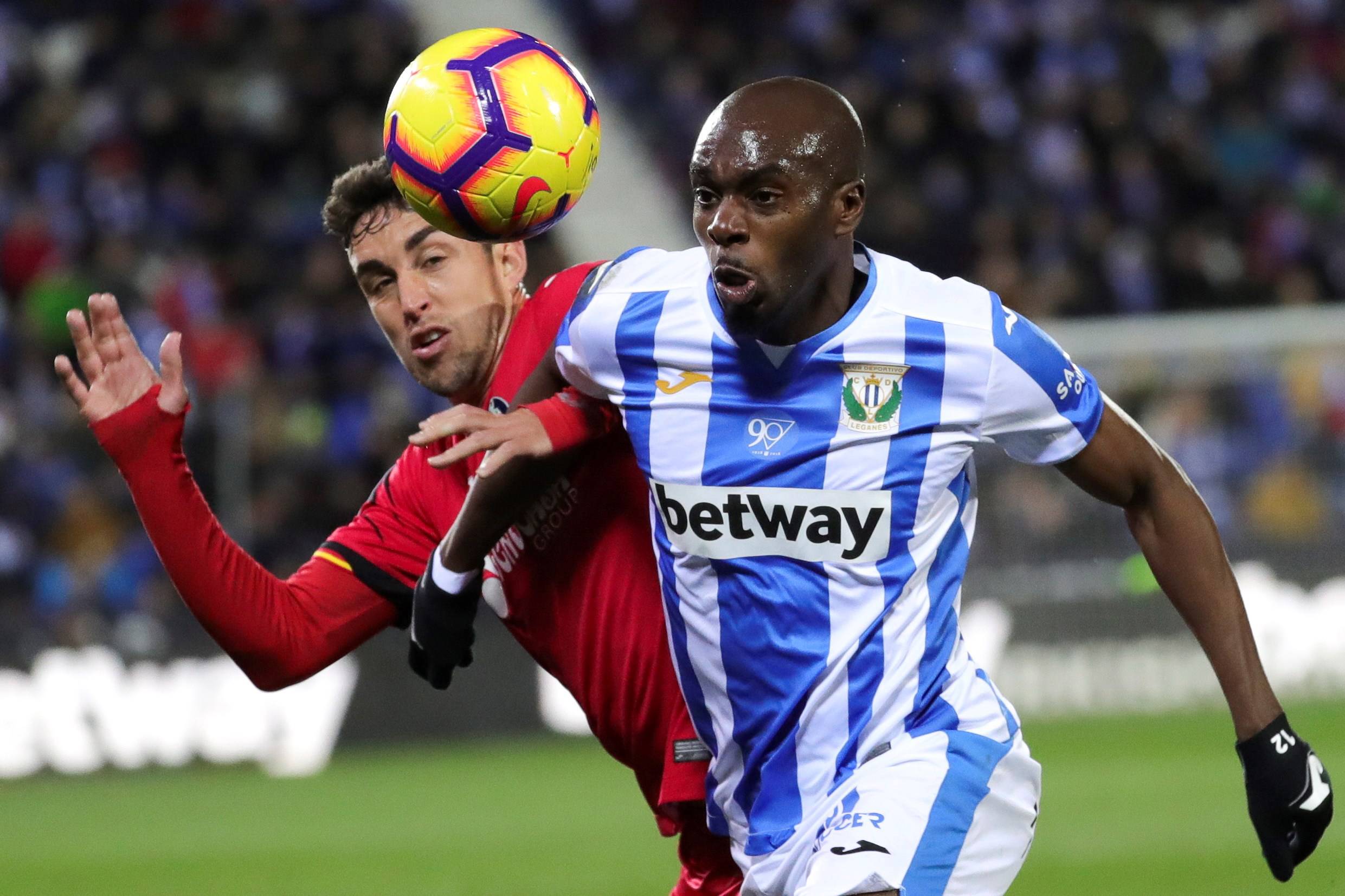 莱加内斯客场逼平比利亚雷亚尔,表现抢眼 莱加内斯客场逼平比利亚雷亚尔,表现抢眼