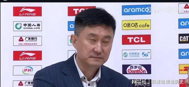 包含火狐队艰难取胜，季后赛席位仍有压力的词条