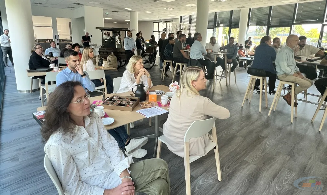 关于科隆主教练赞扬球员团结为实现胜利共同努力的信息