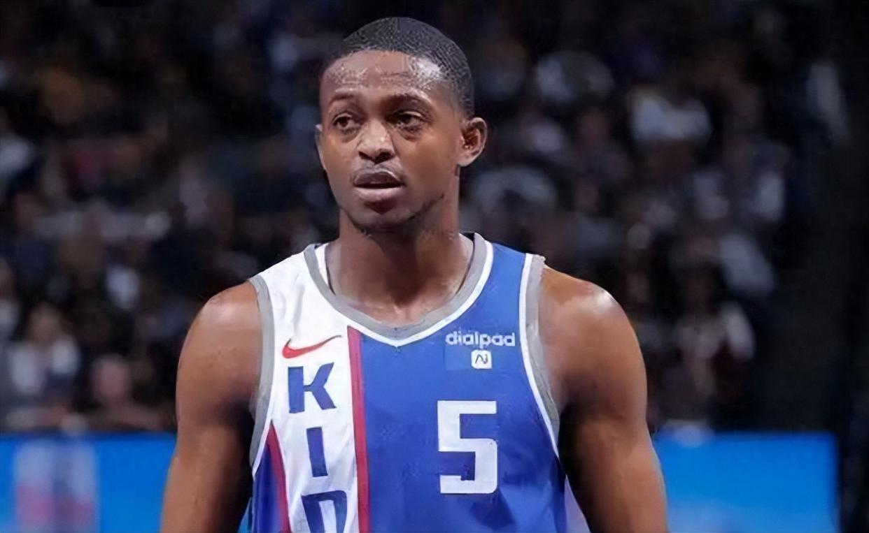 国王连败不止,福克斯奋力却无果 国王连败不止,福克斯奋力却无果