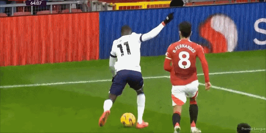 曼联客场不敌伯恩茅斯，遭遇连败