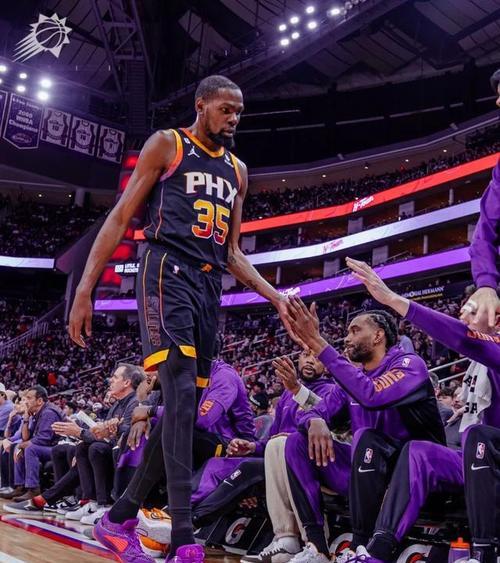 太阳客场大胜，布克一人砍下+火热的简单介绍