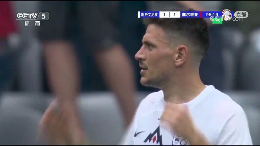 包含波兰迎战斯洛文尼亚，强强对话展开的词条