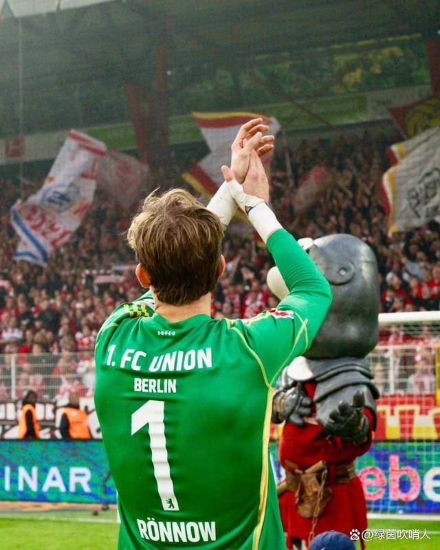 开云体育-柏林联队员集中精神备战下一场比赛