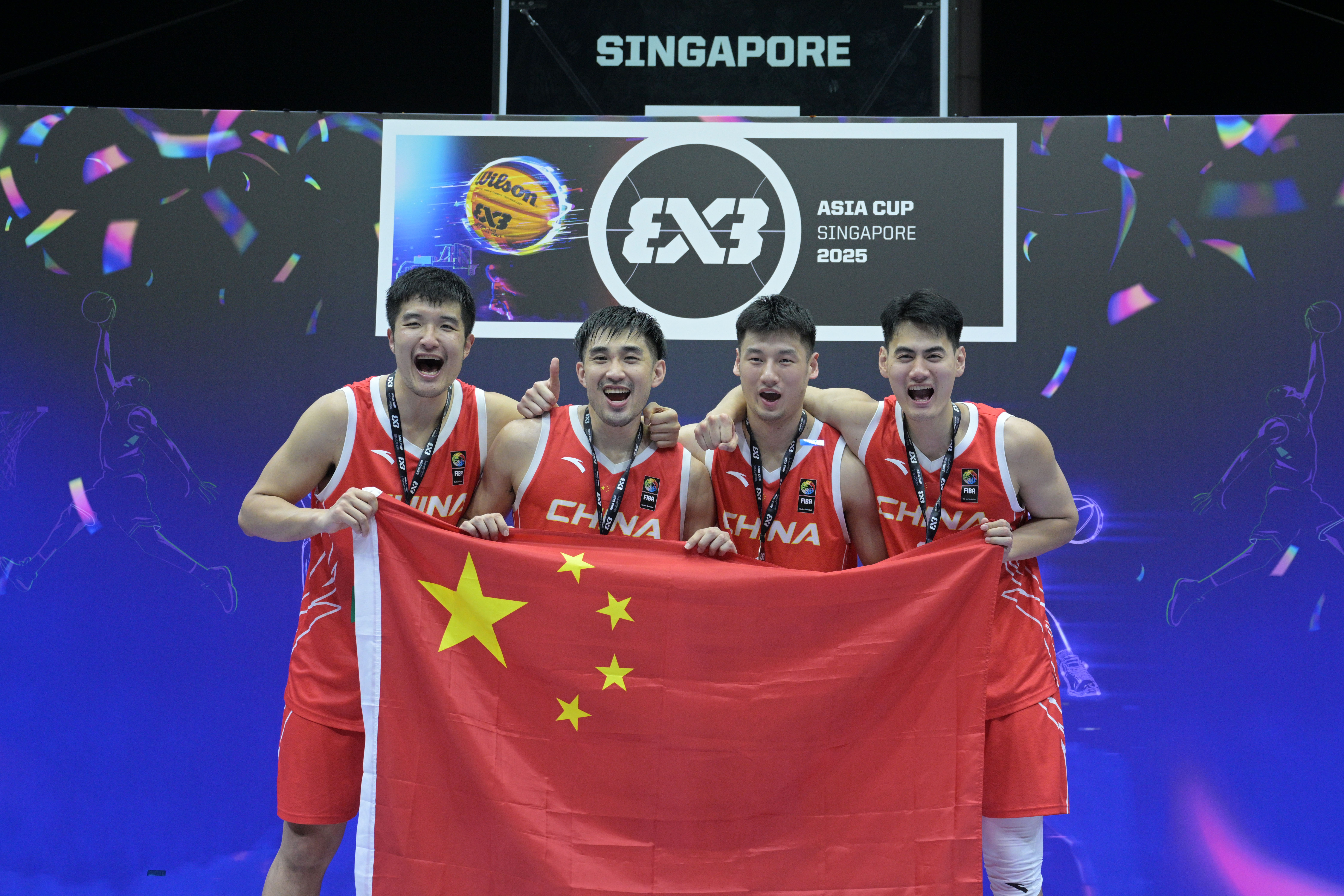 开云体育下载-中亚篮球赛事上演绝对进攻，争夺激烈