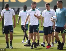 包含昂热队员重点训练传中，备战下一场对局的词条