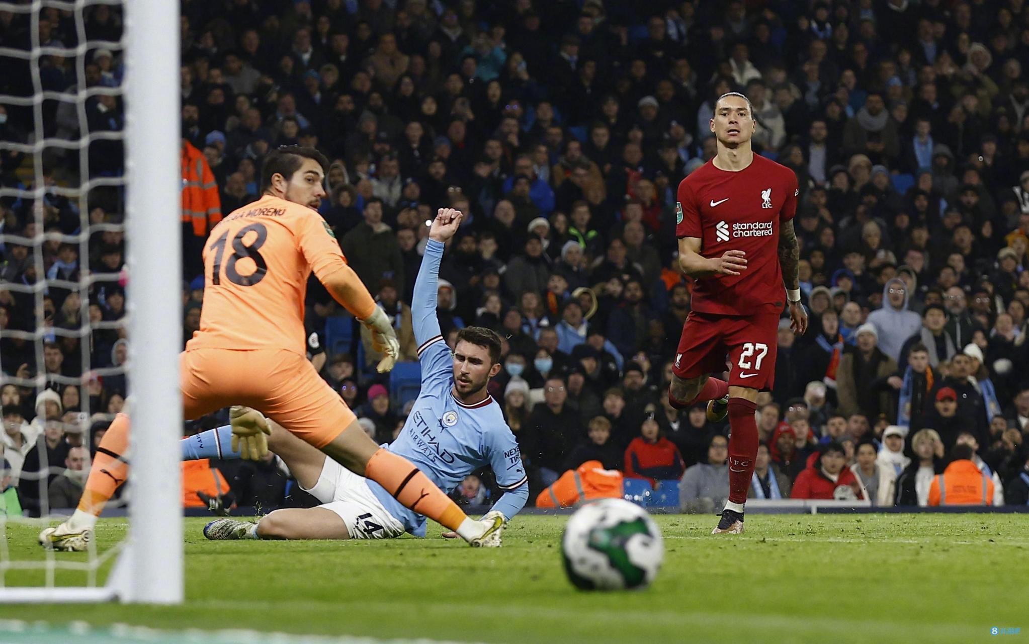 开云下载-利物浦前锋犀利射门，助球队实现绝对胜利