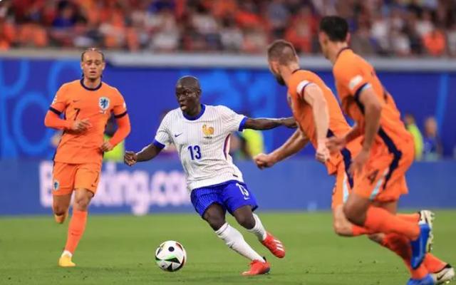 开云APP-波兰队在欧洲杯预选赛中大比分获胜