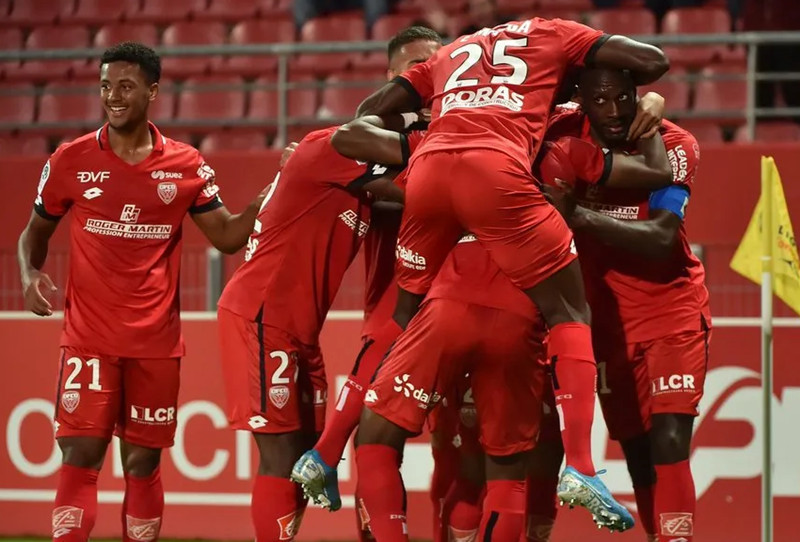 第戎战胜图卢兹，降级区形势好转