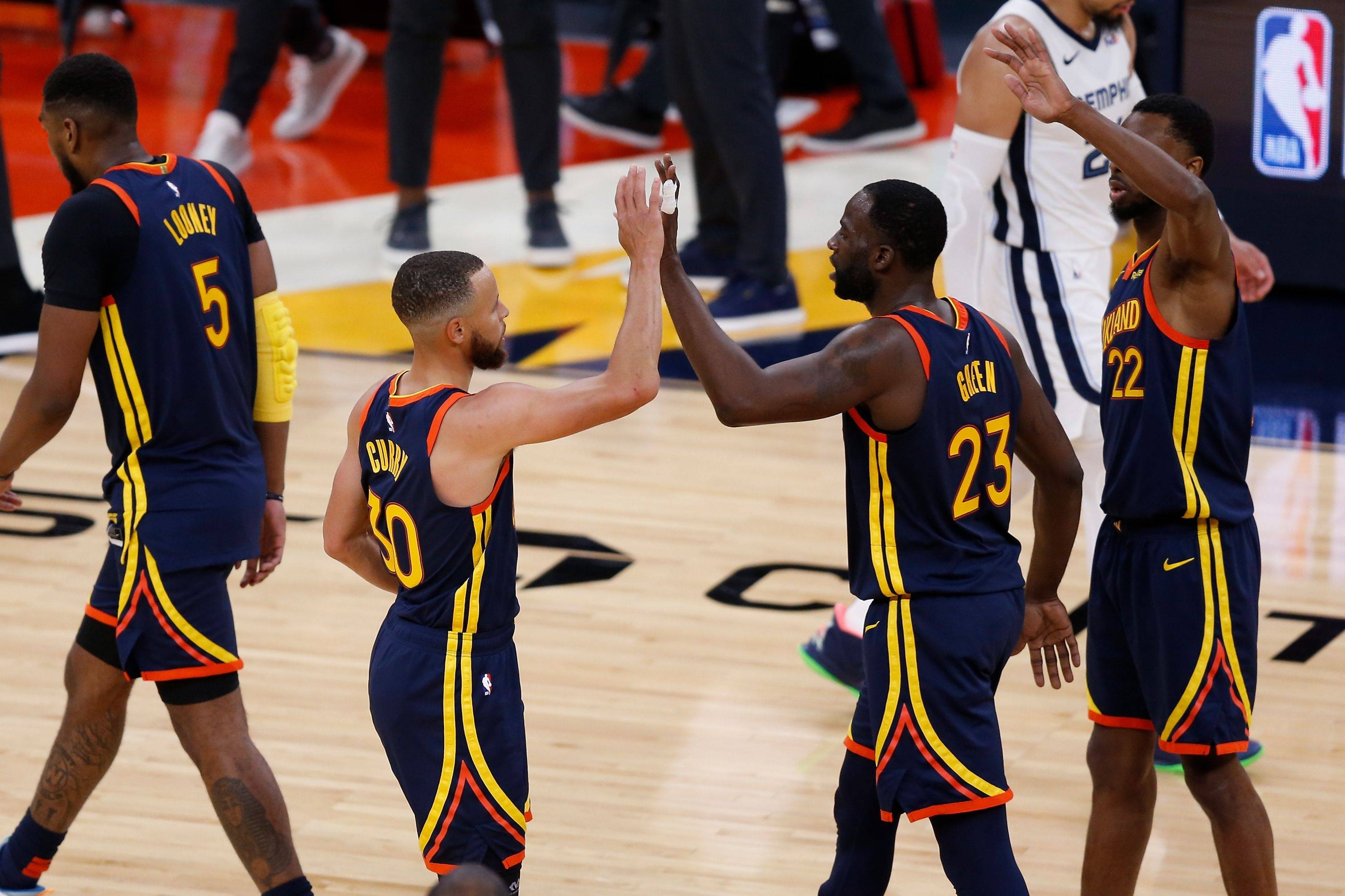 开云体育平台APP-阿佩尔亚奥击败对手，实现反弹的简单介绍