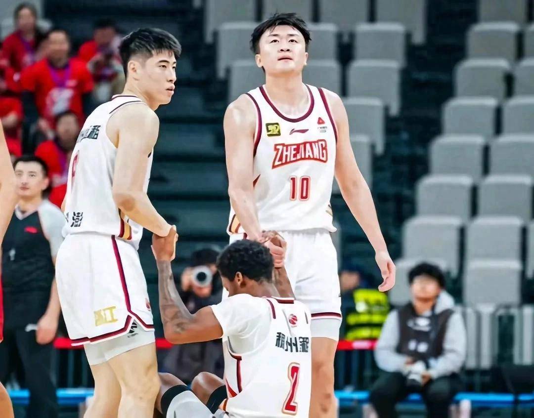 浙江男篮击败四川队，豪取三连胜保持好状态的简单介绍