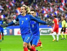 包含法国横扫芬兰,格列兹曼助攻本特凯尔献绝杀的词条 包含法国横扫芬兰,格列兹曼助攻本特凯尔献绝杀的词条