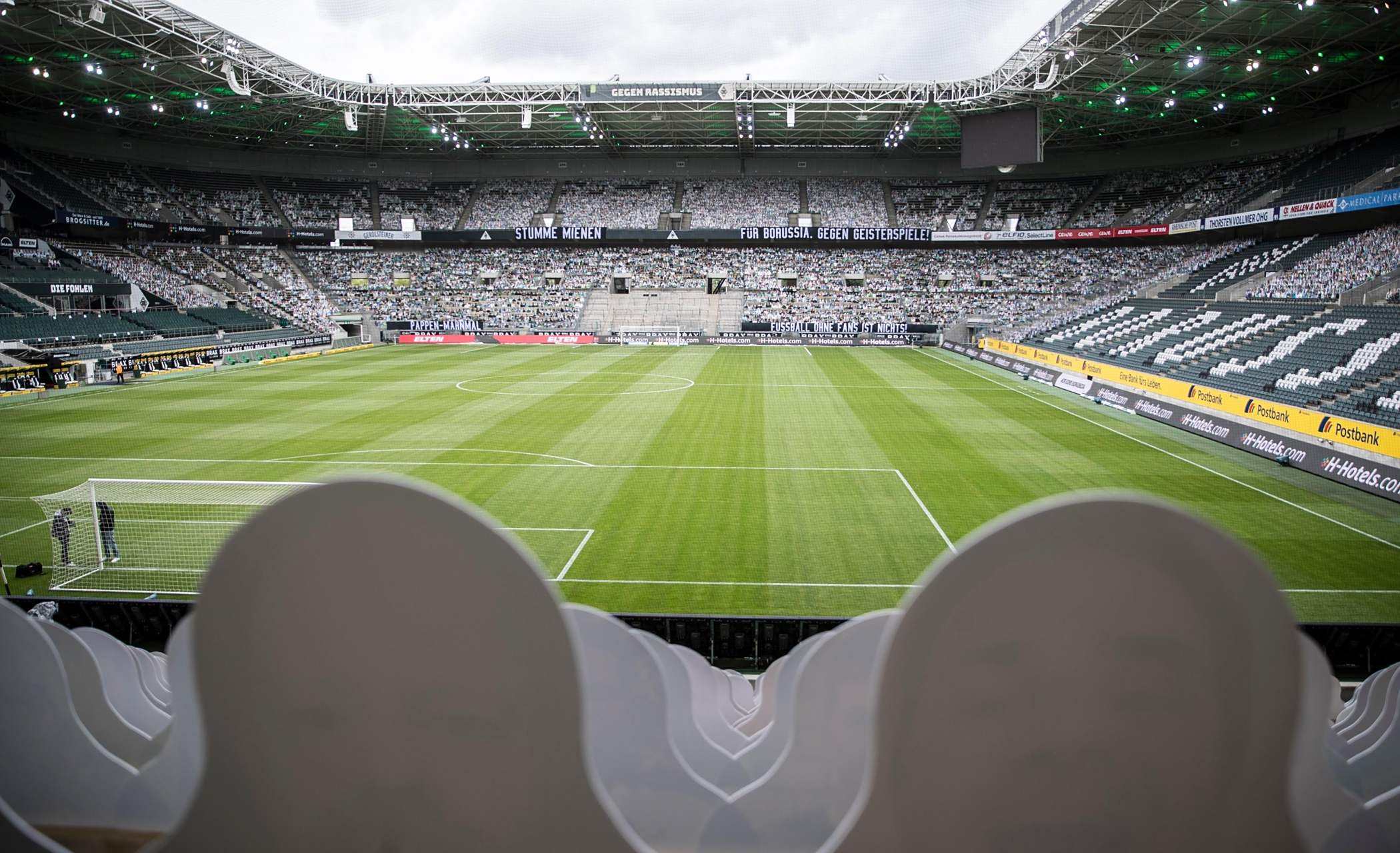 开云官网-普鲁士门兴连胜止步，前四榜单有所滑落