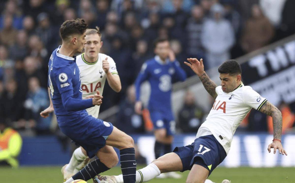 开云平台-伯利唐主帅大胆调兵遣将，球队士气大增