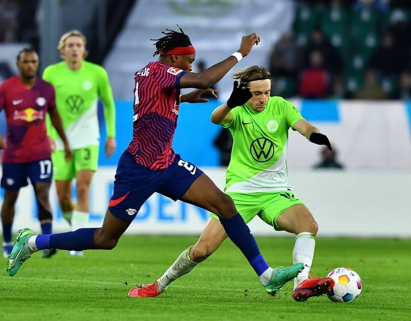 弗赖堡主场对阵法兰克福,实力对决 弗赖堡主场对阵法兰克福,实力对决