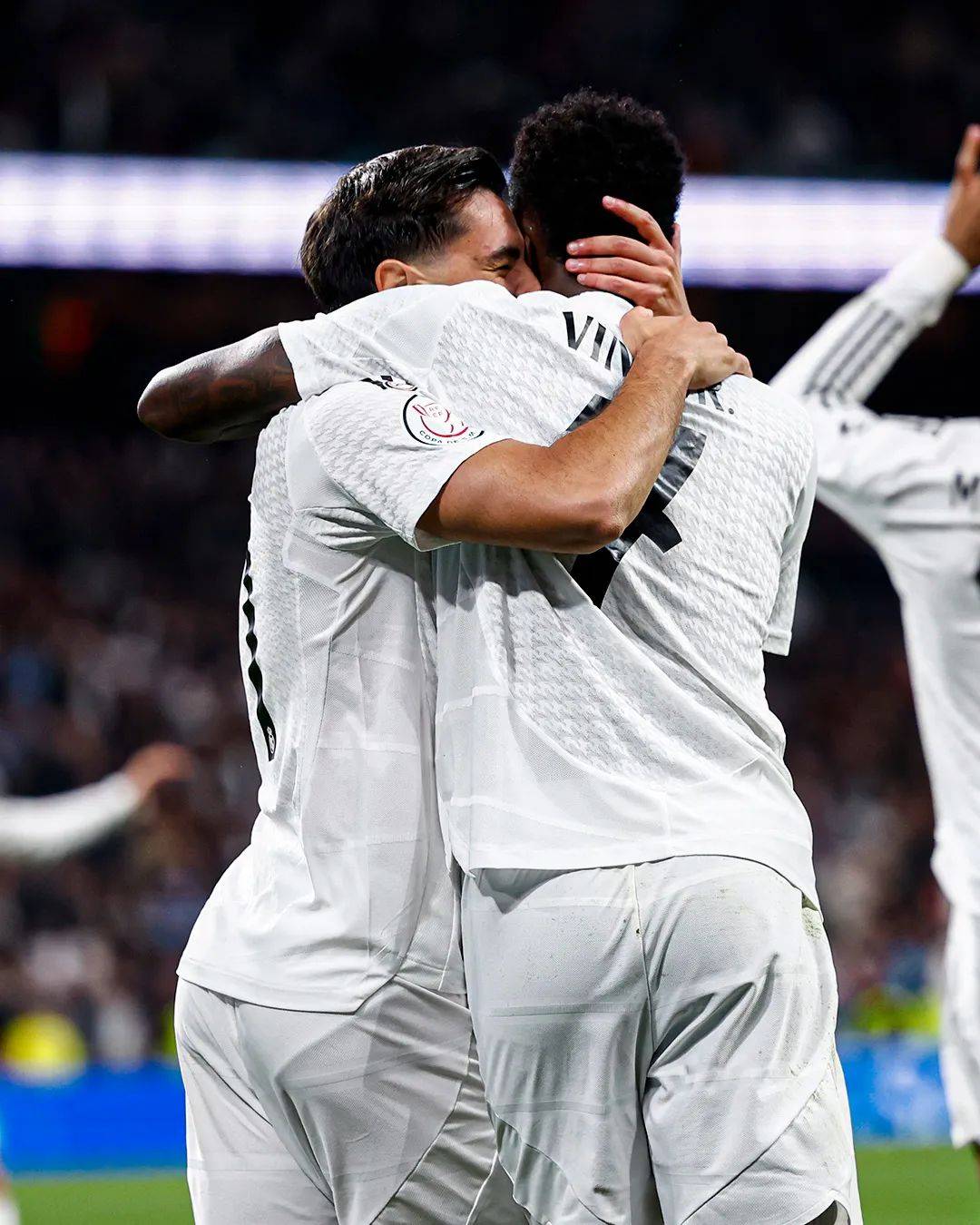 开云体育-塞尔塔客场惊险击败毕尔包，重返争胜