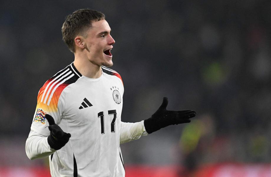 欧洲联赛交锋火爆，紧张激烈全方面展现实力