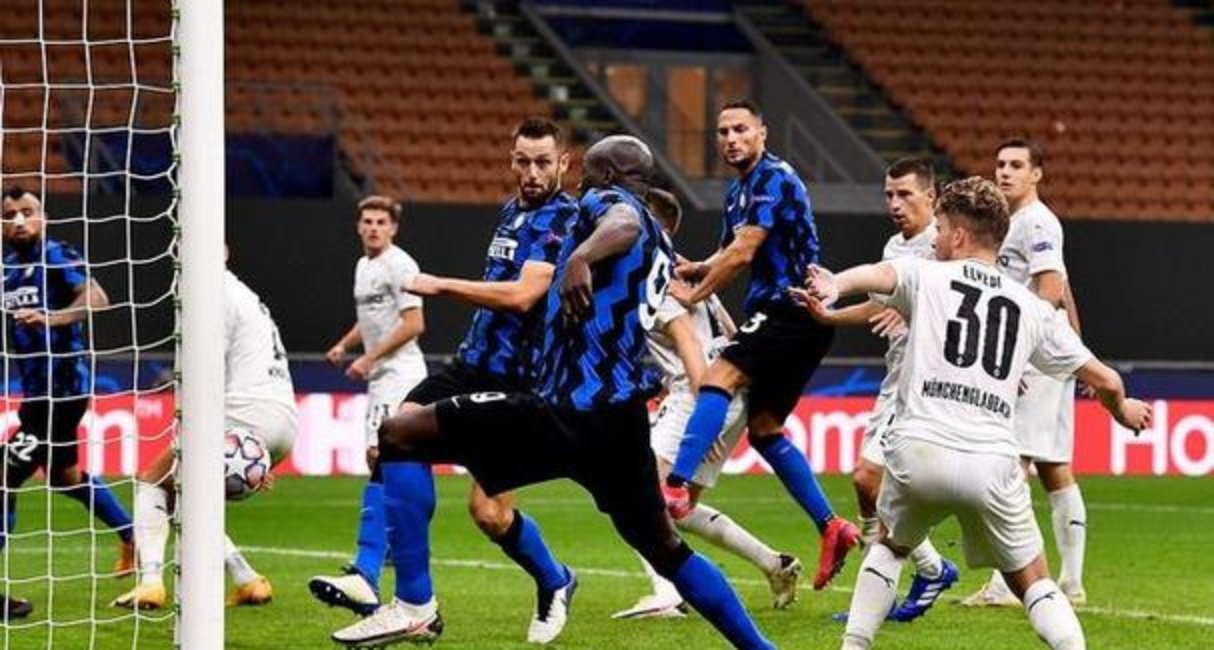 乌迪内斯后卫遭遇停赛,球队后防压力加大 乌迪内斯后卫遭遇停赛,球队后防压力加大