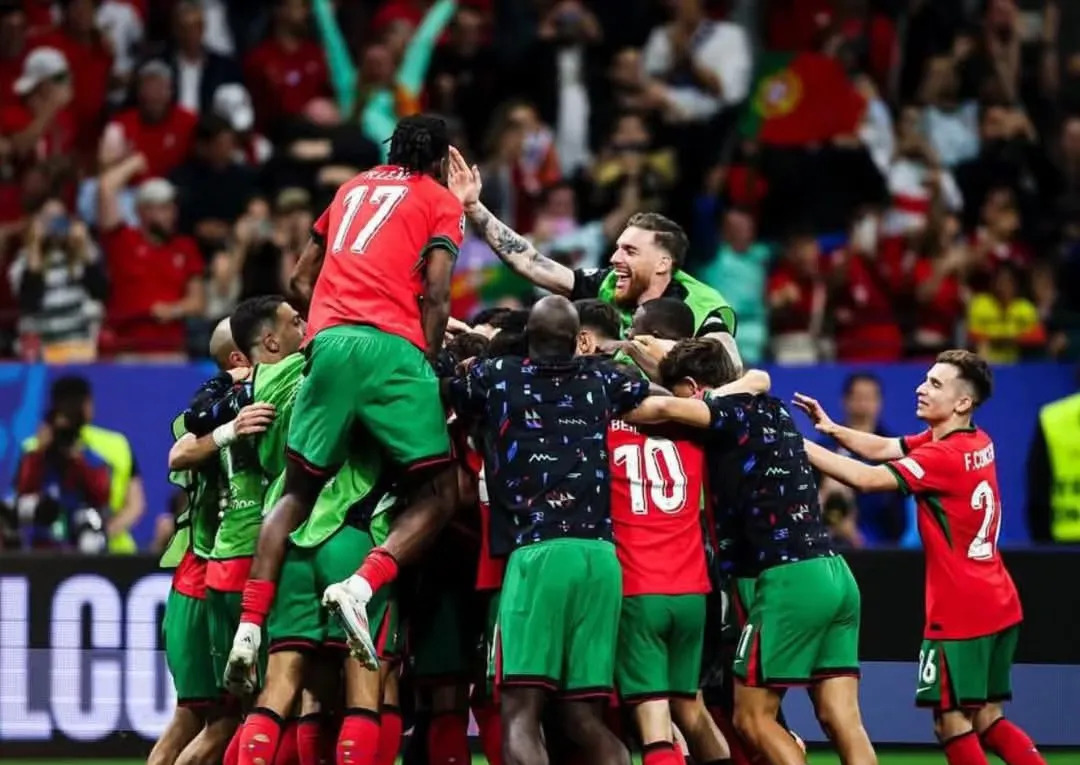 开云体育在线-比赛结果惊险刺激，欧洲足球联赛再燃火的简单介绍