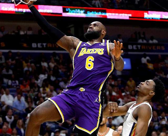 汉诺威再度失利,保级形势雪上加霜 汉诺威再度失利,保级形势雪上加霜