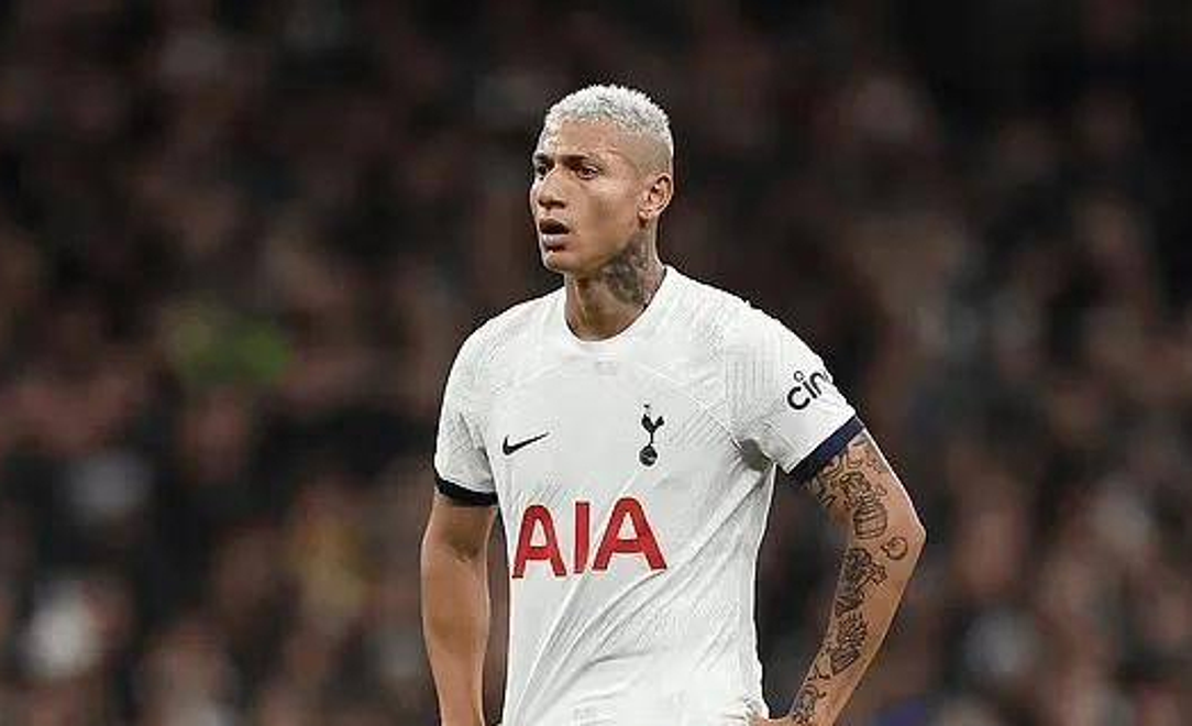 热刺前锋受伤低迷,球队状态下滑 热刺前锋受伤低迷,球队状态下滑