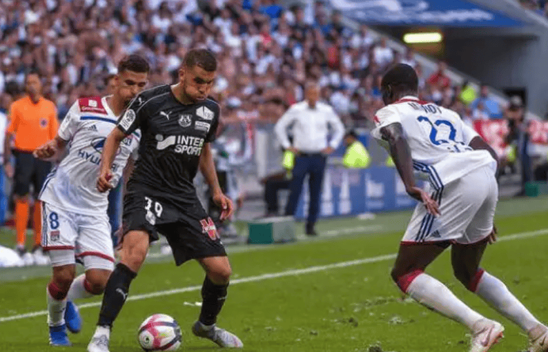 亚眠近期状态神勇，法甲比赛势如破竹