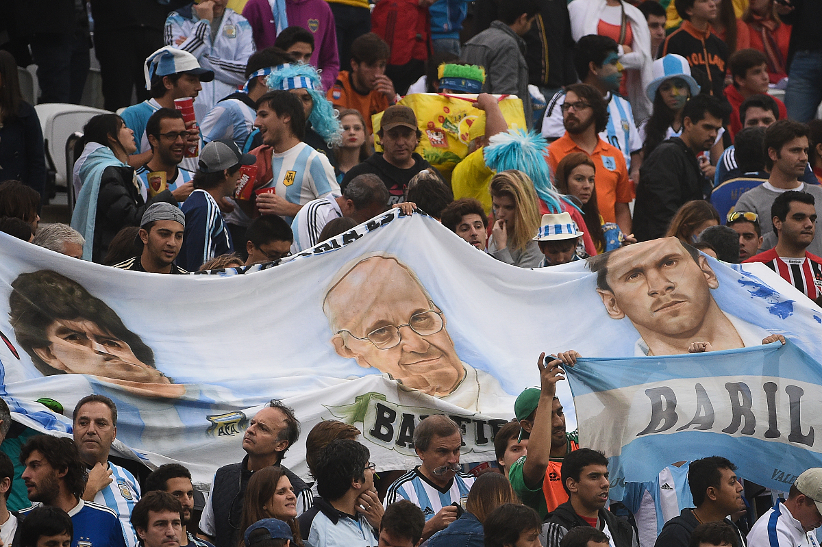 土耳其队遭遇捷克逆转,无缘欧洲预选赛决赛 土耳其队遭遇捷克逆转,无缘欧洲预选赛决赛