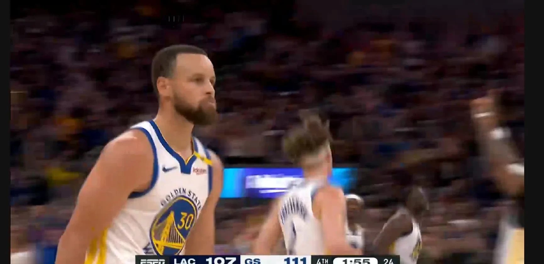 勇士主场力克马刺,取得季后赛资格 勇士主场力克马刺,取得季后赛资格