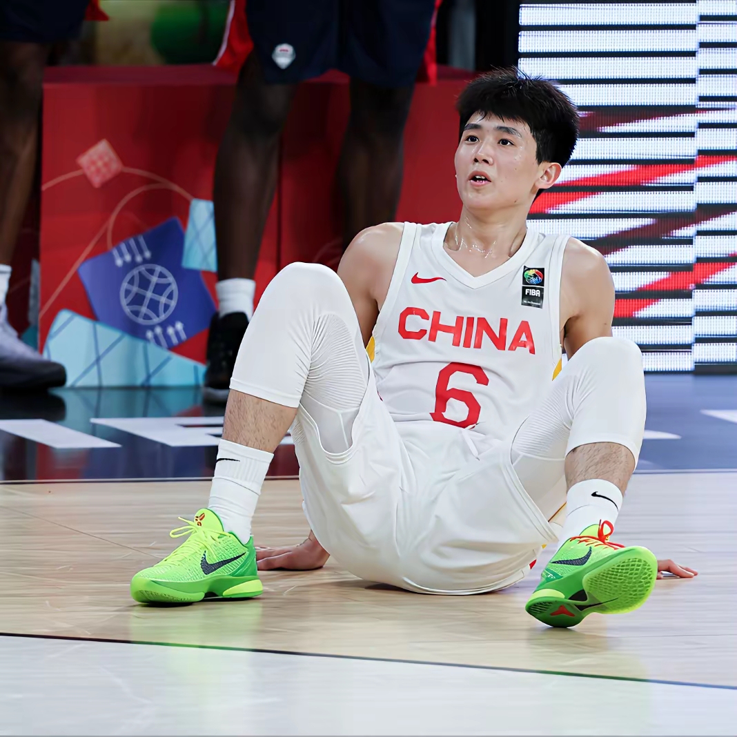 开云官网-湖南男篮队员表现优秀，全力以赴