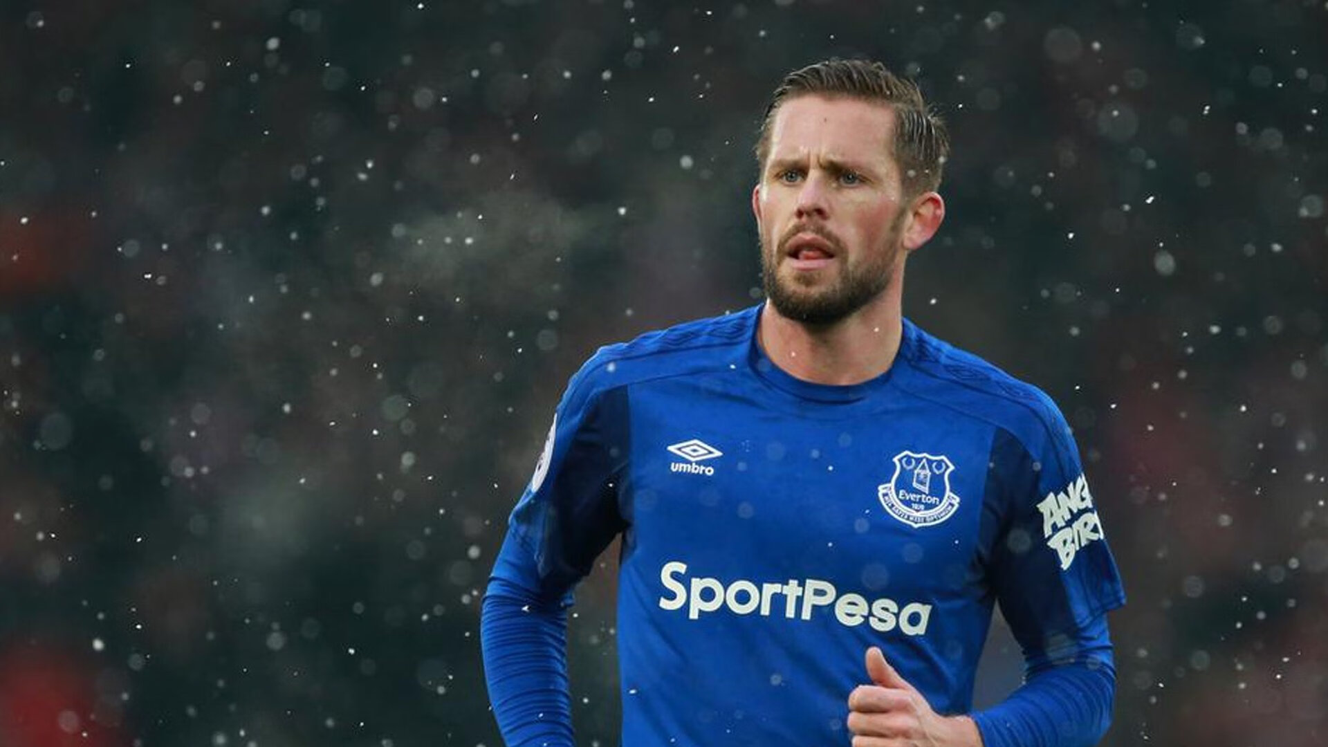 沙漠弯刀斩落山姆巨人，克瓦拉茨赫利亚的魔翼，如何让突尼斯写下世界杯唯一性