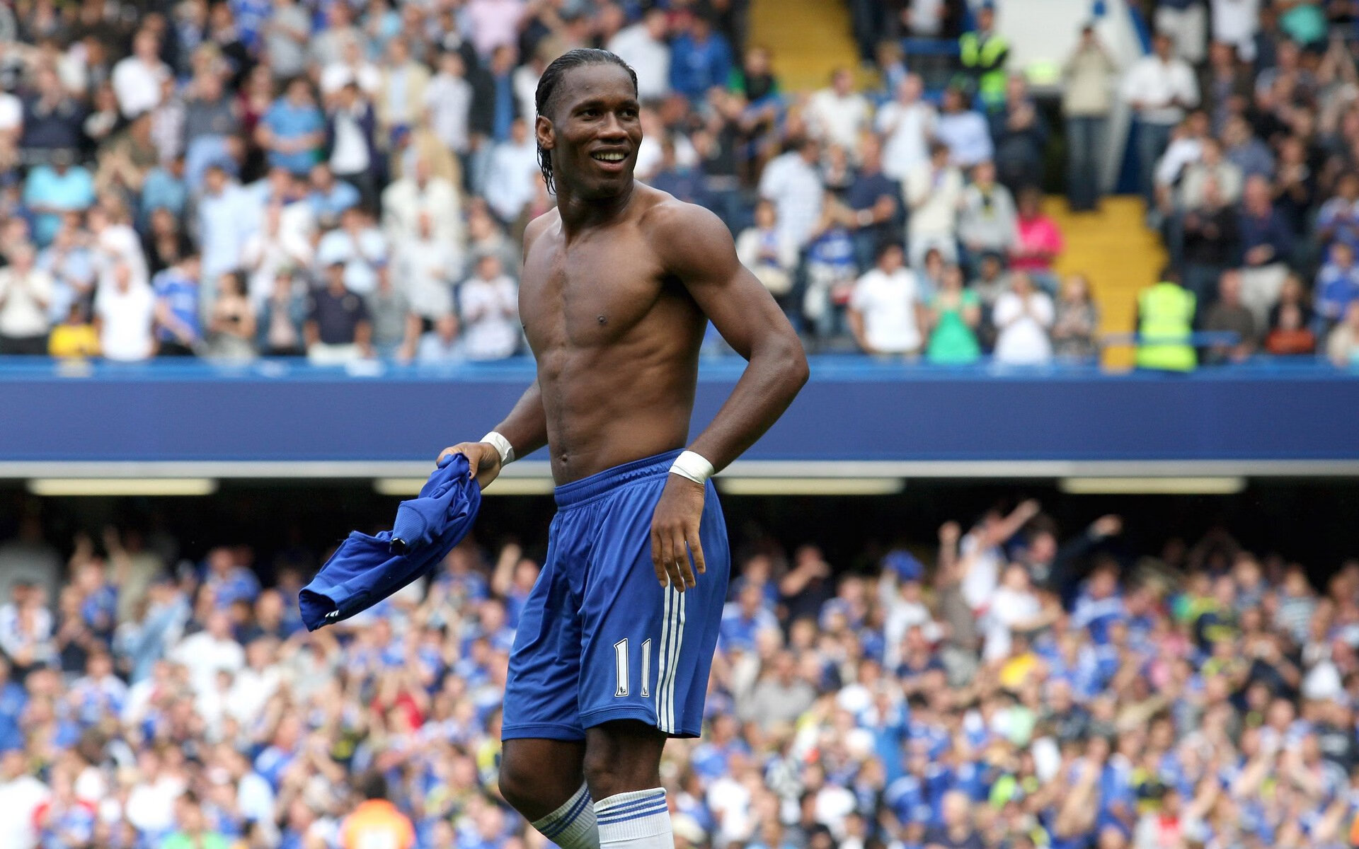 绿茵与掌声,当法国战车碾过塞维利亚,莫德里奇照亮夜空